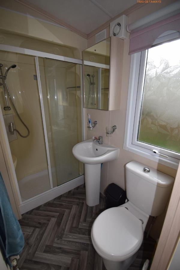 Tim'S Getaways Super Caravan A2, Todber Valley Caravan Park Hotel Gisburn Exterior photo